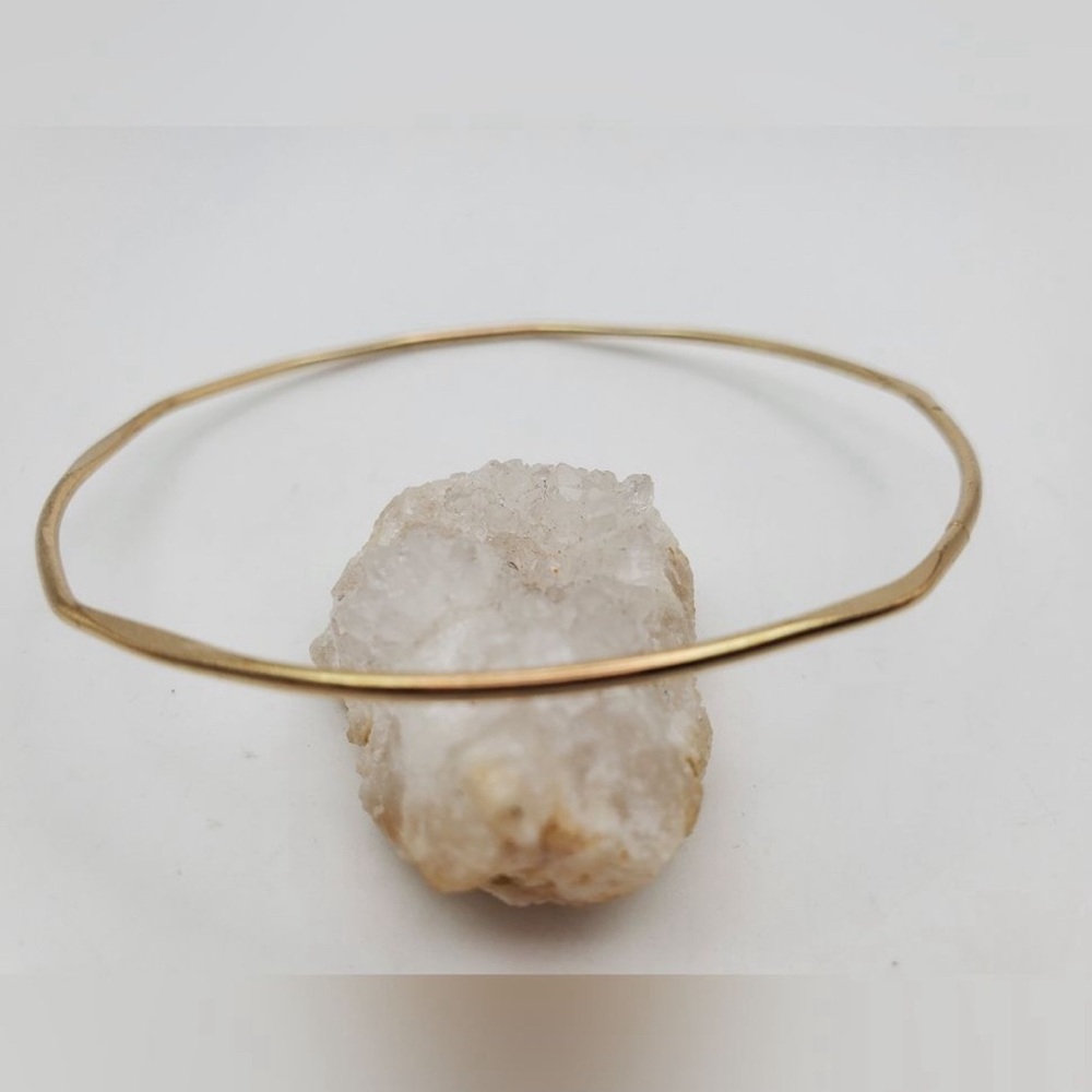 Geometric hammered gold tone bracelet slider unique find! B1414